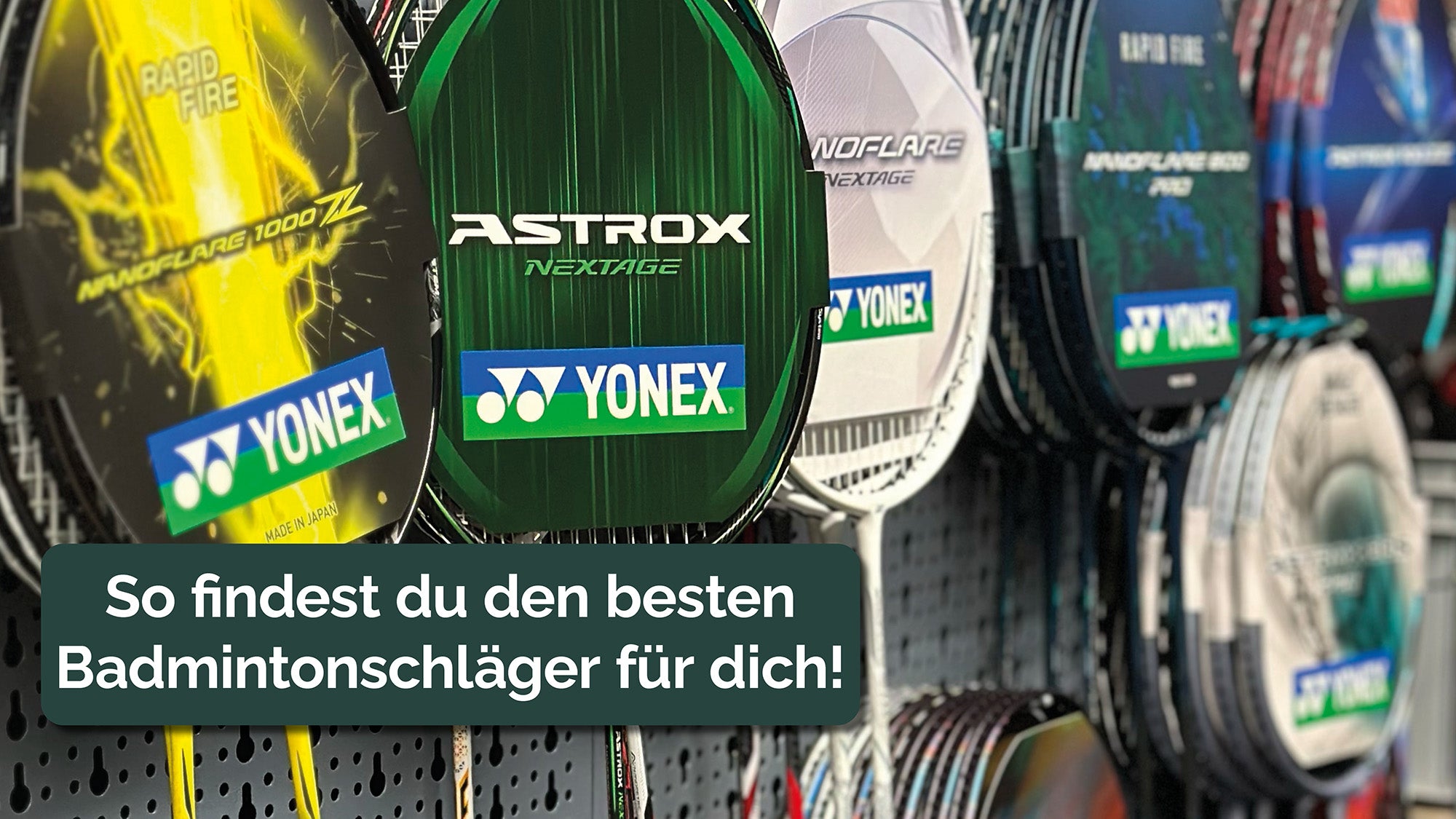 Video laden: In diesem Video zeigen wir dir die 3-Schritte-Anleitung, mit der du den perfekten Badmintonschläger für dich findest! 🏸🎯 Nach diesem Video weißt du: Worauf es beim Schlägerkauf ankommt | Welche Eigenschaften wirklich wichtig sind | Wie du den perfekten Schläger für dein Spiel auswählst